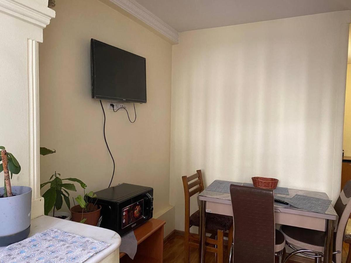 Appartamento House At Ortachala Tbilisi Esterno foto