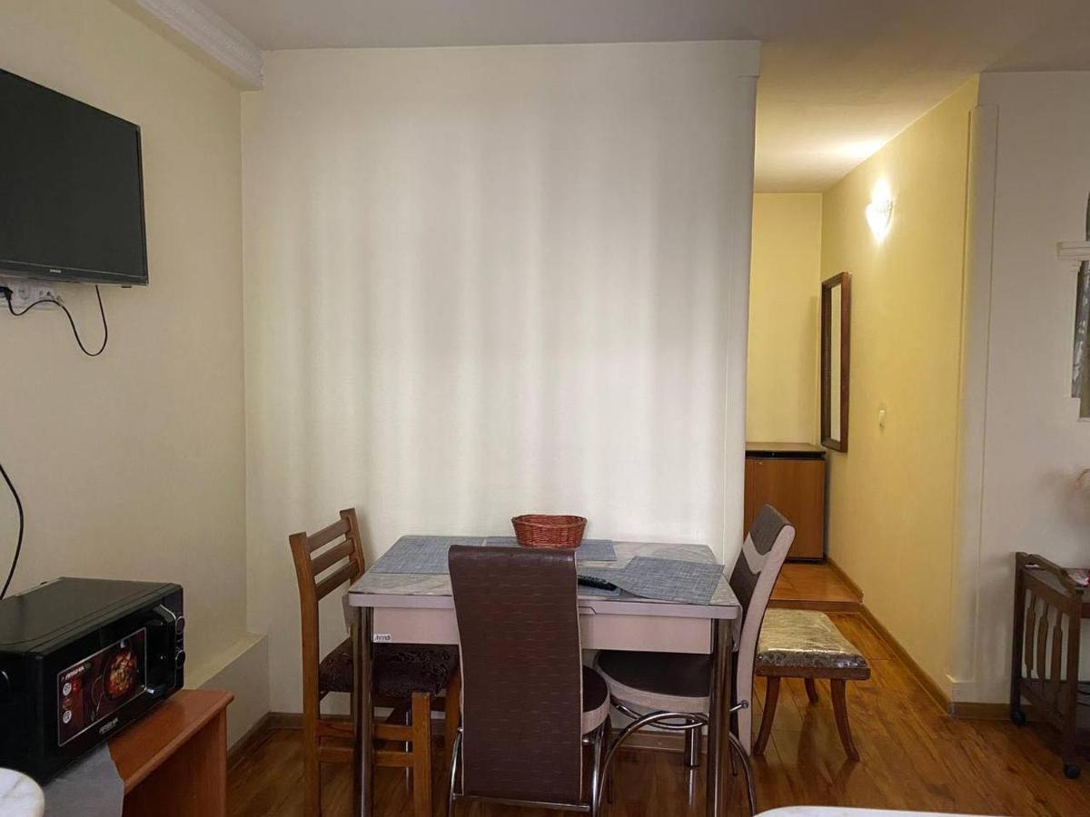 Appartamento House At Ortachala Tbilisi Esterno foto