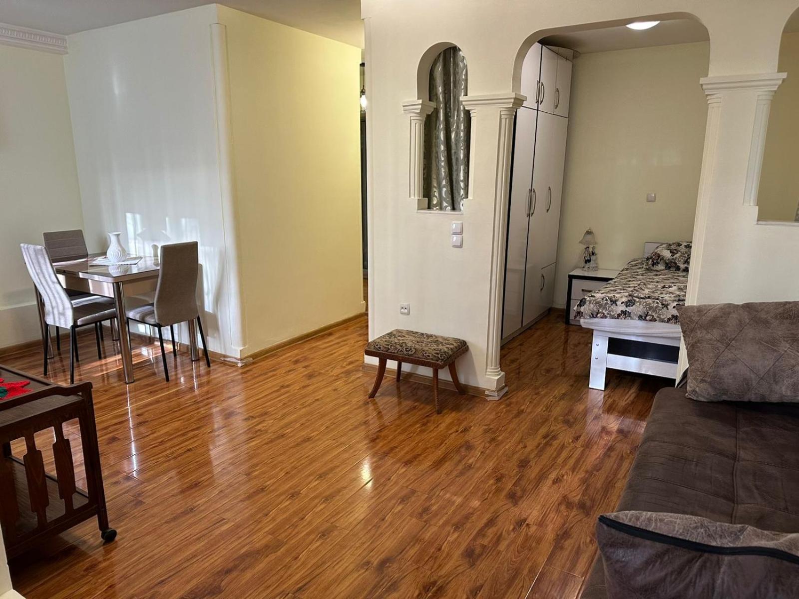 Appartamento House At Ortachala Tbilisi Esterno foto