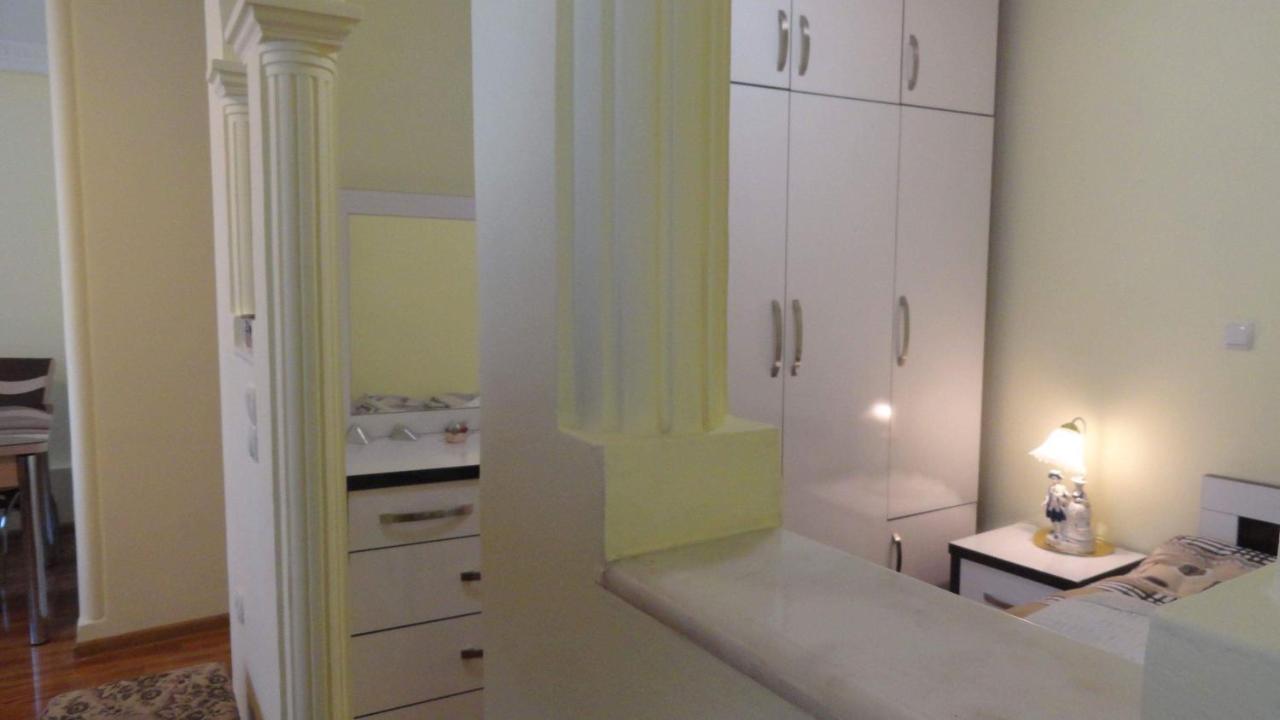 Appartamento House At Ortachala Tbilisi Esterno foto